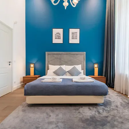 Zoya Luxury בודפשט